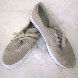 Clark's Perforated Tan Sneakers Size 9 Women's EUC